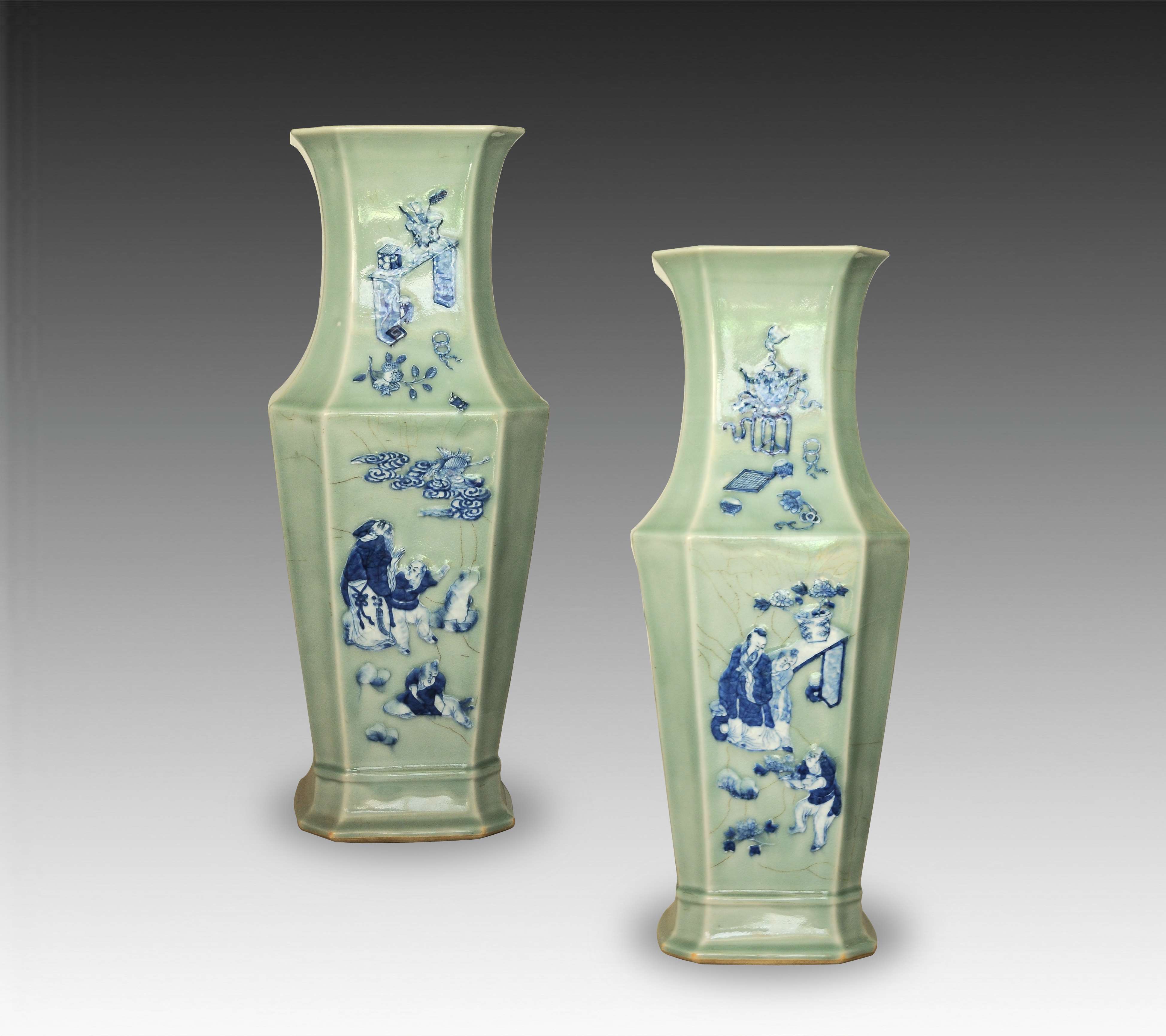 清嘉道清花加白四方八角人物大瓶 59-23cm 副本.jpg