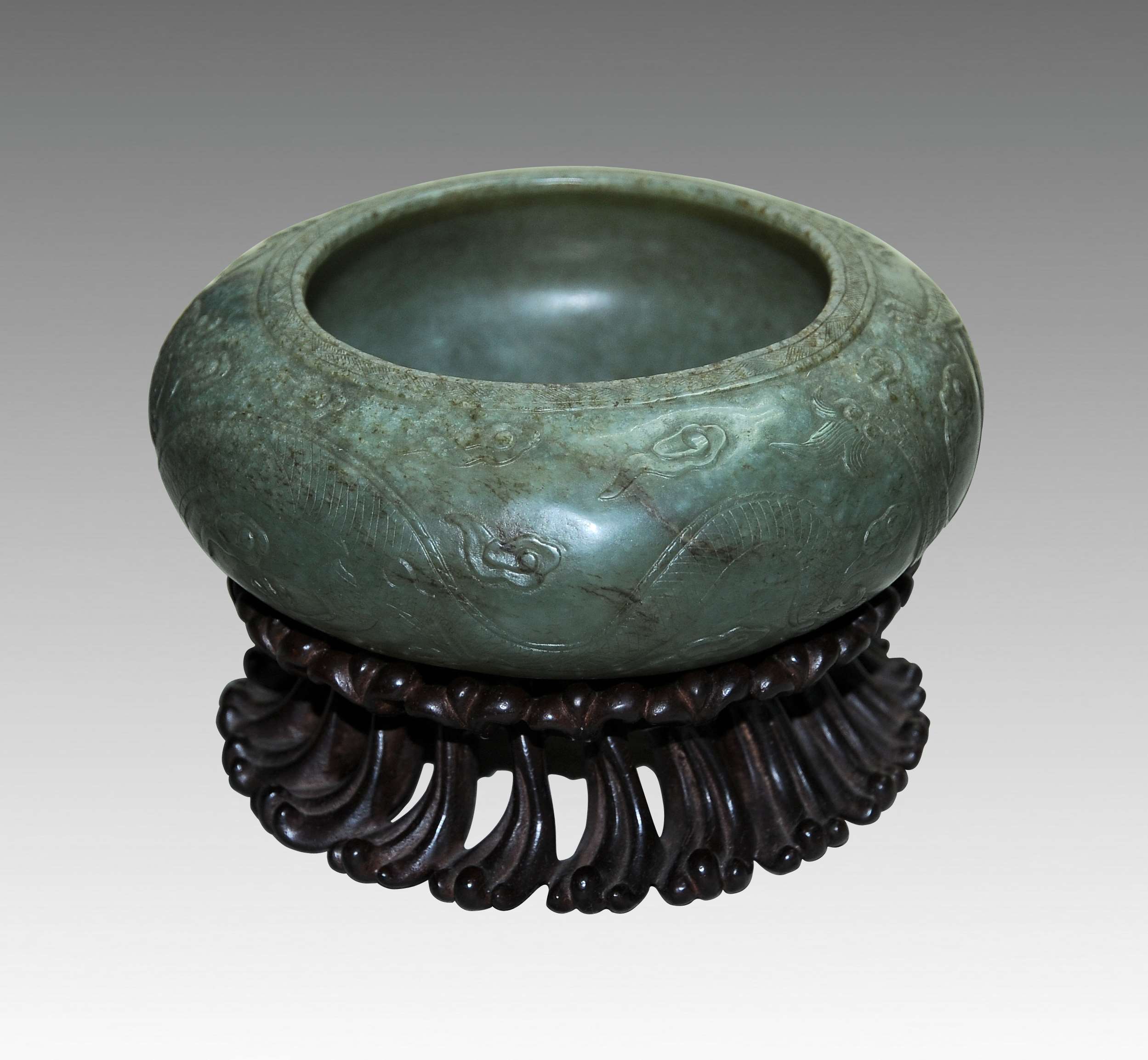 晚清青玉雕双龙戏珠玉洗13.5X5cm 副本.jpg