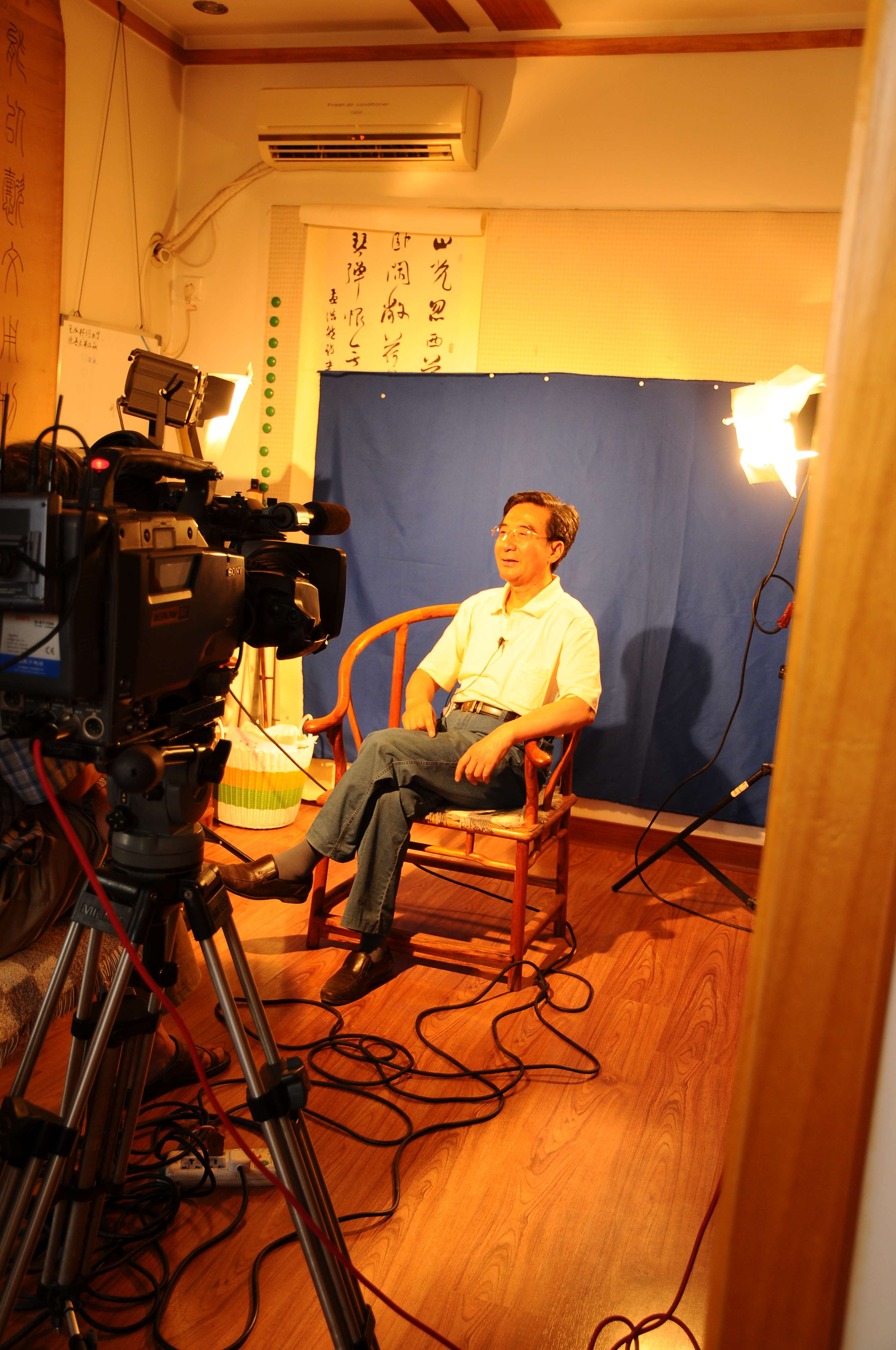 2009.6.23，旭宇接受河北电视台采访 (1).jpg