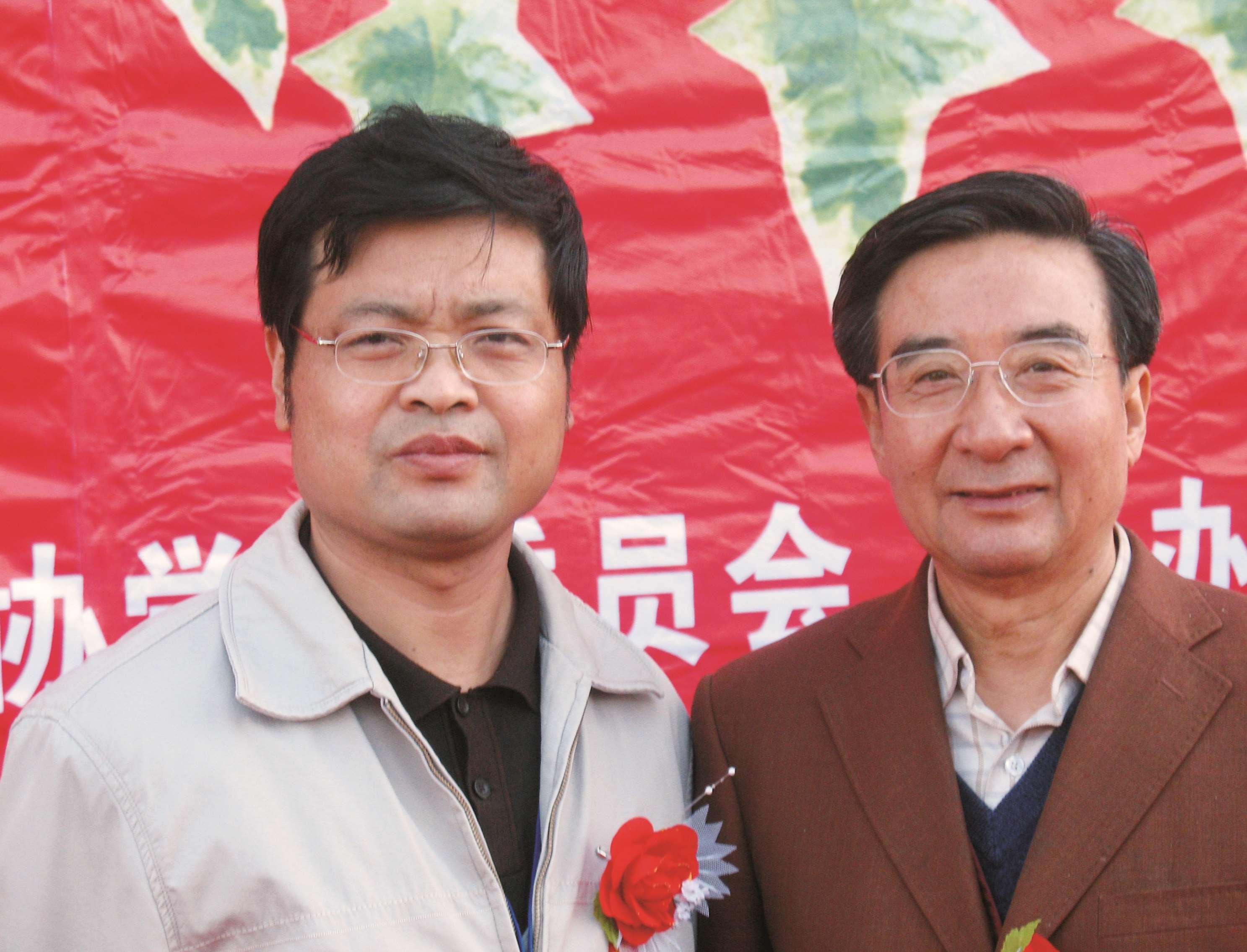 旭宇与作家胡湛.jpg